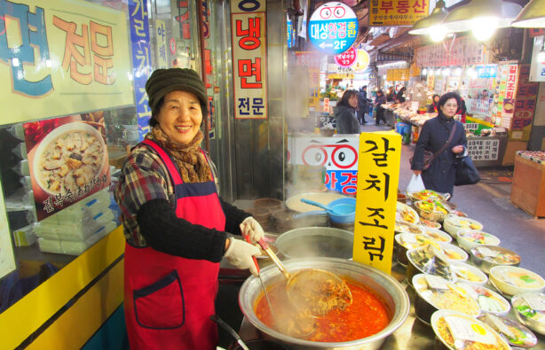 Namdaemun - традиционный корейский рынок в Сеуле