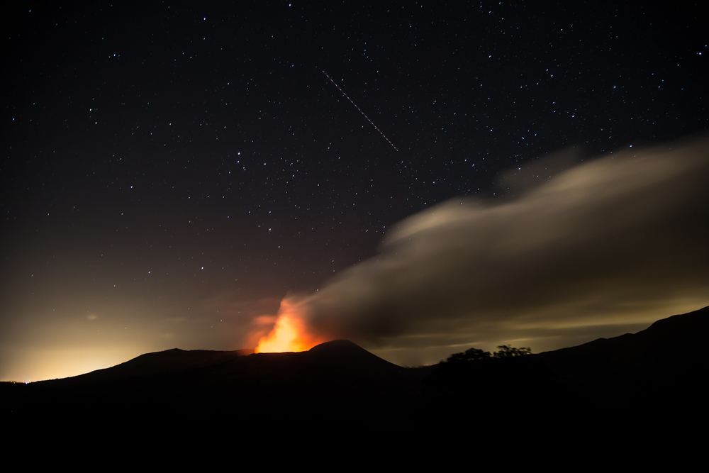 Активный вулкан в Никарагуа «притягивает» туристов.Вокруг Света. Украина