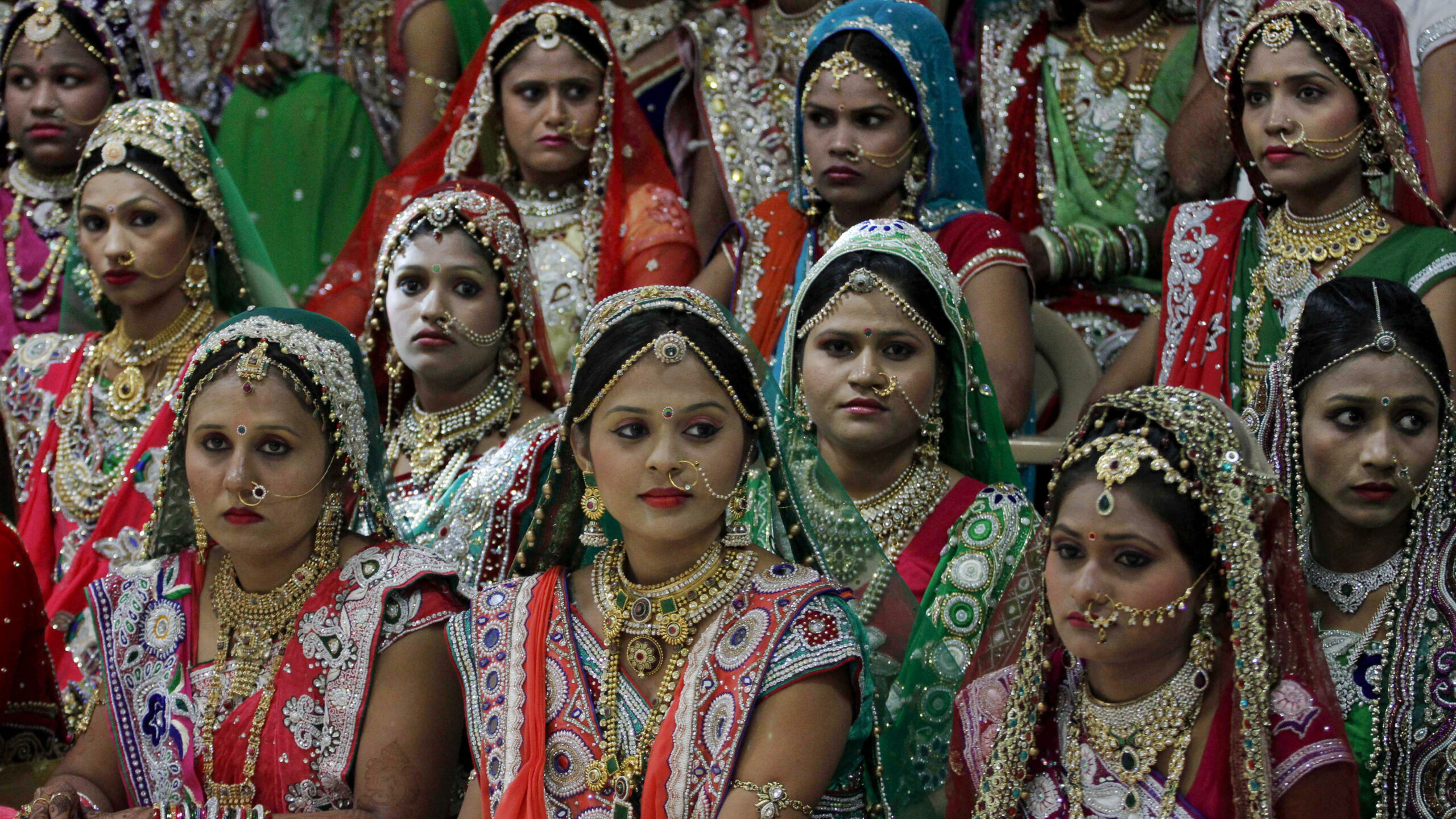 Индийский магнат устроил массовую свадьбу для невест-сирот.Вокруг Света. Украина