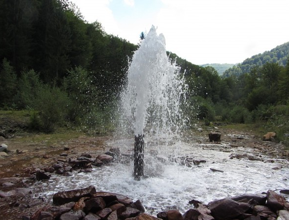 Урочище Петровец – единственный украинский гейзер минеральной воды.Вокруг Света. Украина