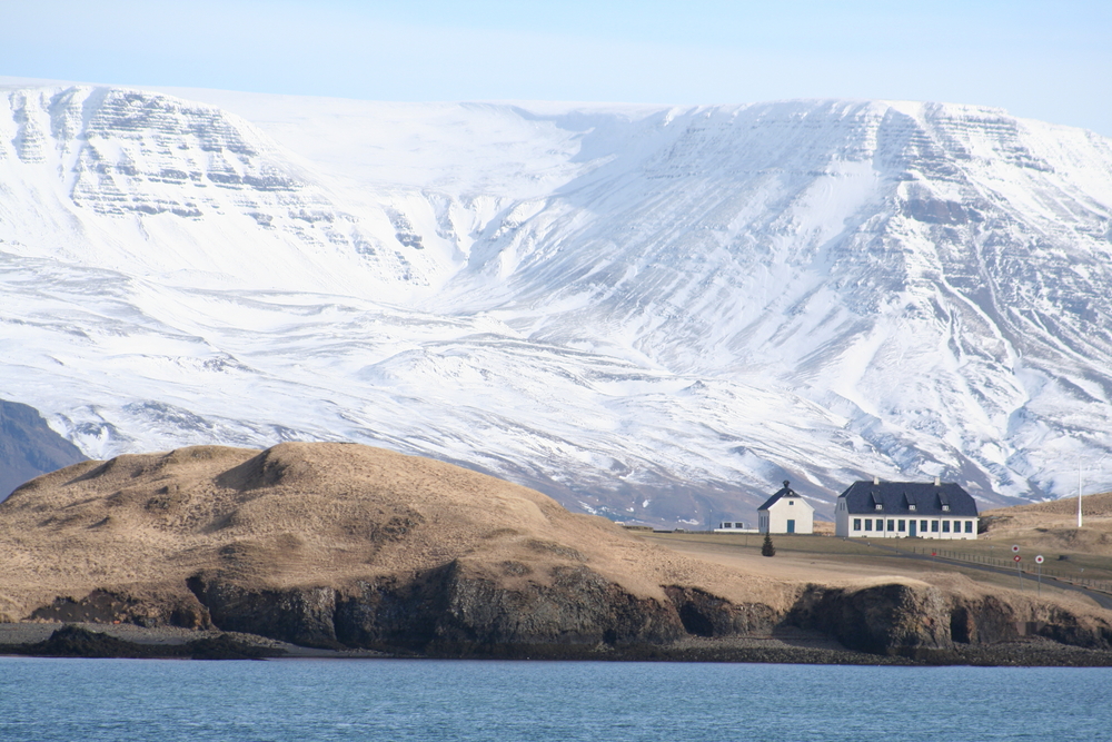 Остров Видей в Исландии: потрясающие пейзажи и башня, посвященная Джону Леннону.Вокруг Света. Украина