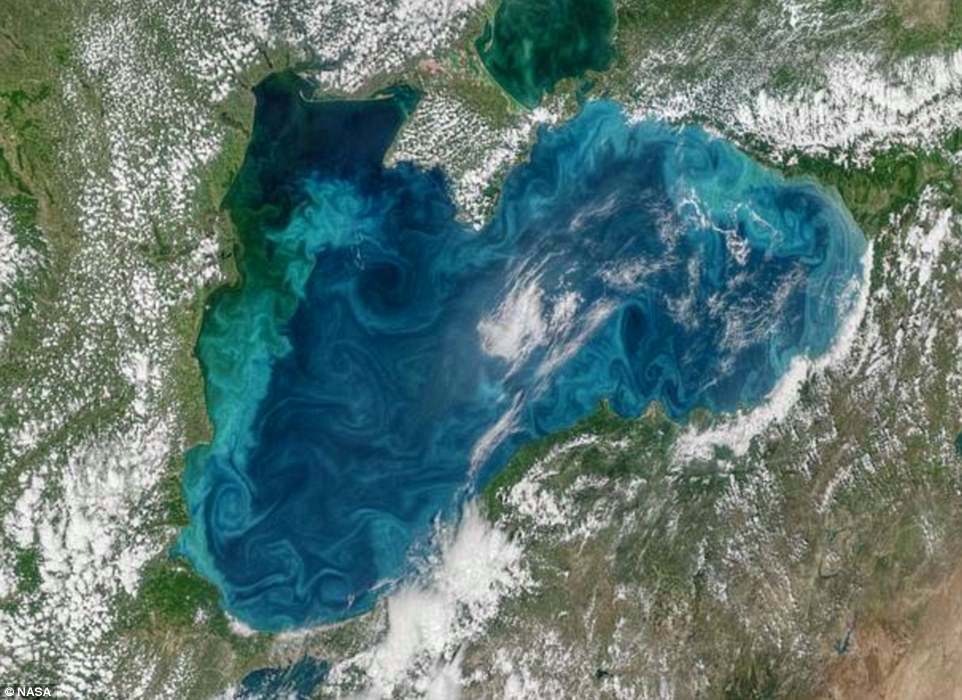 Черное море больше не черное.Вокруг Света. Украина
