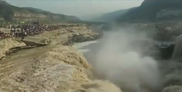 Самый грязный в мире водопад:  взгляд извне