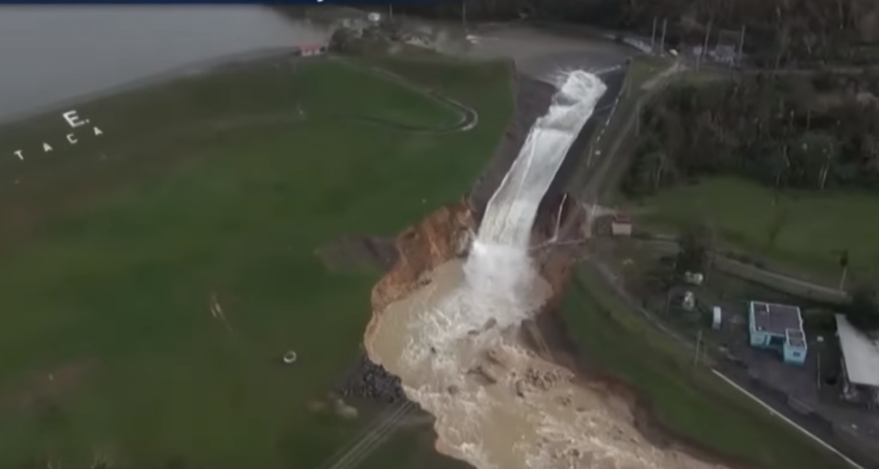 В Пуэрто-Рико из-за урагана обрушилась дамба: видео