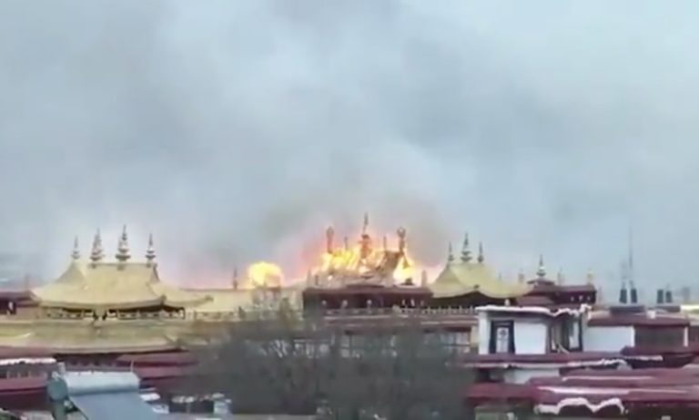 В Тибете горел буддийский монастырь VII века.Вокруг Света. Украина