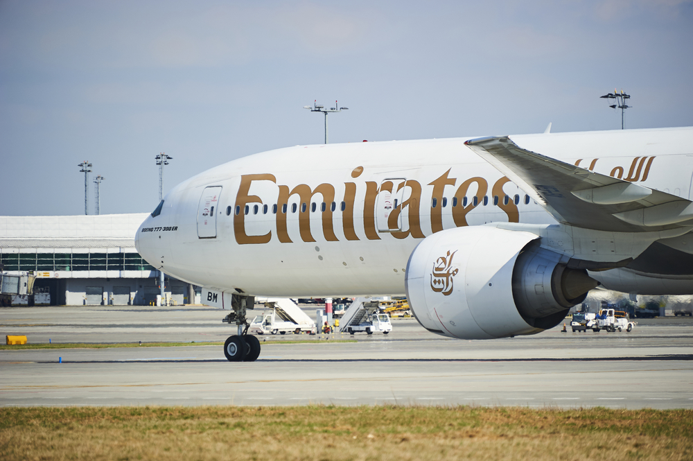 Пассажирку Emirates сняли с рейса из-за менструальных болей