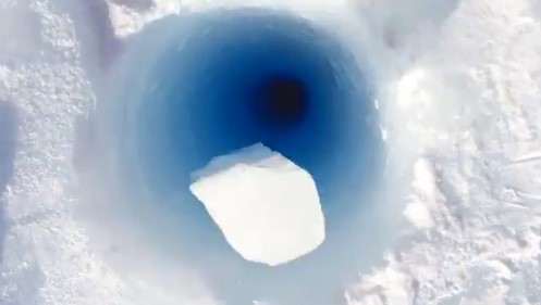 В Антарктиде пробурили 90-метровый колодец.Вокруг Света. Украина