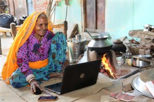 Впервые в истории в каждую индийскую деревню провели электричество