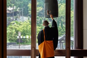 В Японии буддийский монах подал на монастырь в суд за переработку