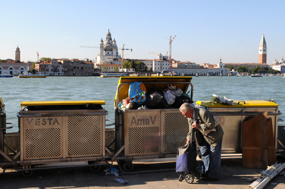 В Венеции запретили открывать продуктовые лавки, чтобы отпугнуть туристов.Вокруг Света. Украина