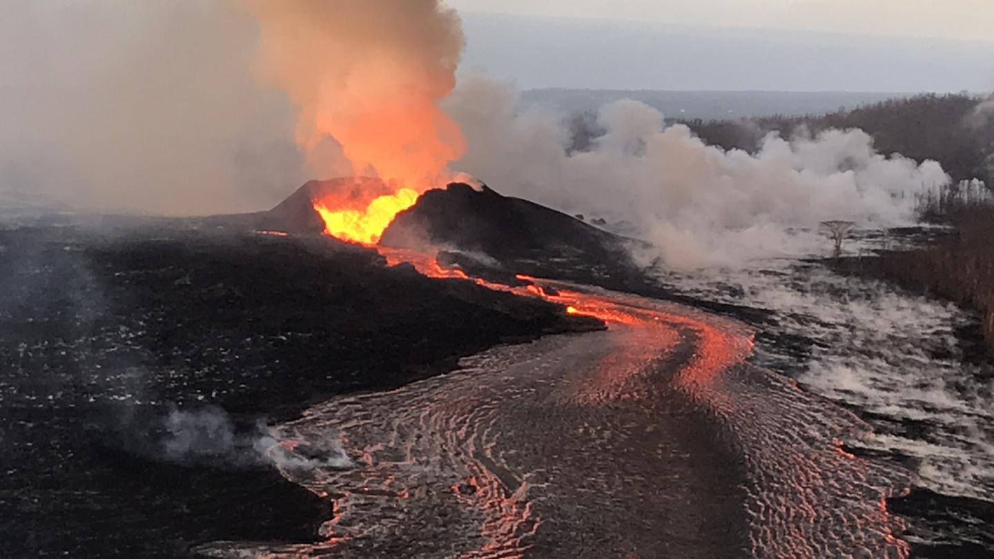 Извержение Килауэа на Гавайях породило новый вулкан