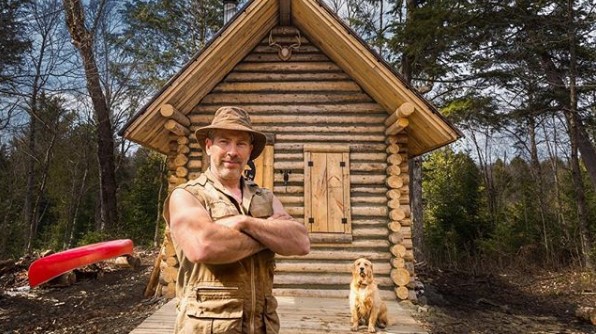 Канадец в одиночку построил дом орудиями предков.Вокруг Света. Украина