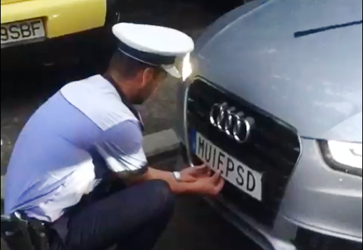 В Румынии полиция сняла со шведской машины номера, оскорбляющие власть.Вокруг Света. Украина