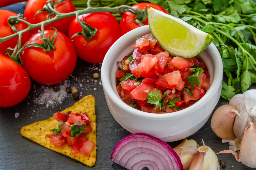 Кухни мира: мексиканская сальса из свежих томатов.Вокруг Света. Украина