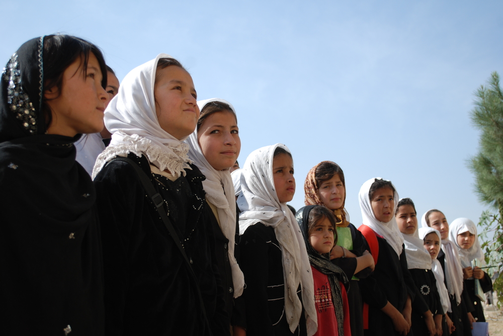В Афганистане девушек сажают в тюрьму за потерю девственности.Вокруг Света. Украина