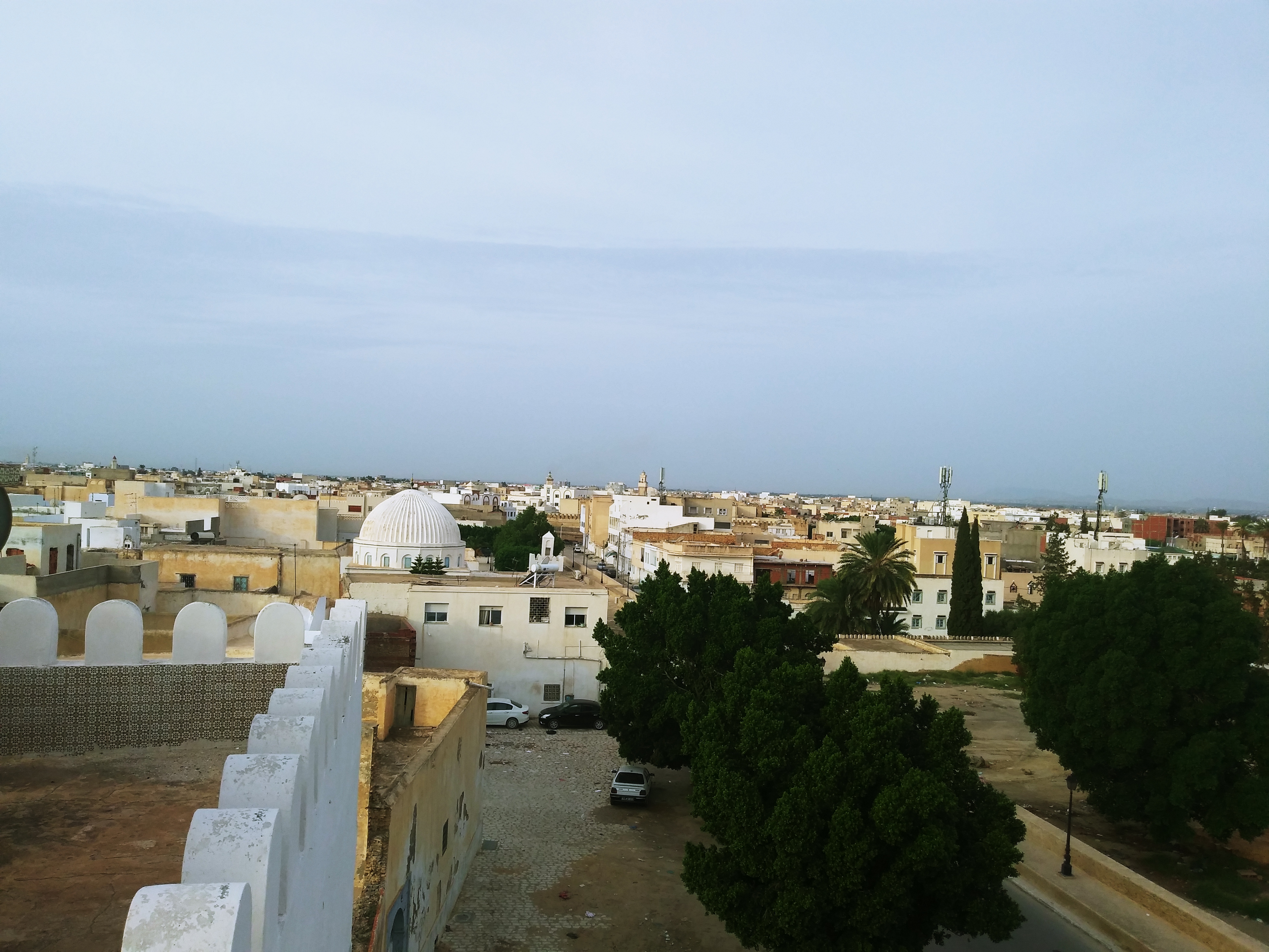 Туніс: «вільні люди» бербери, захід сонця в Сахарі та два Карфагени