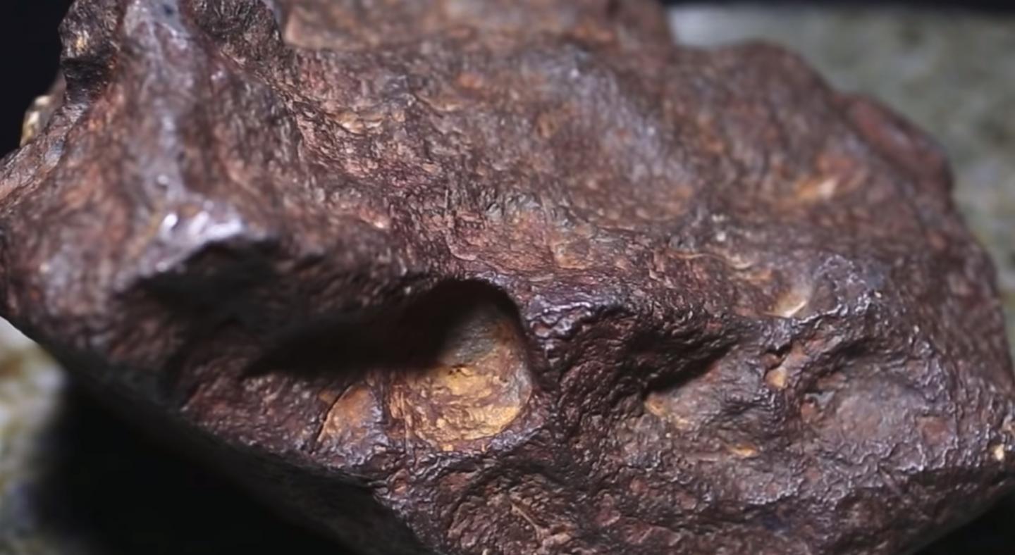 Американец 30 лет подпирал редким метеоритом дверь.Вокруг Света. Украина