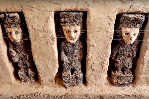 Археологи нашли в Перу 20 статуй возрастом 800 лет