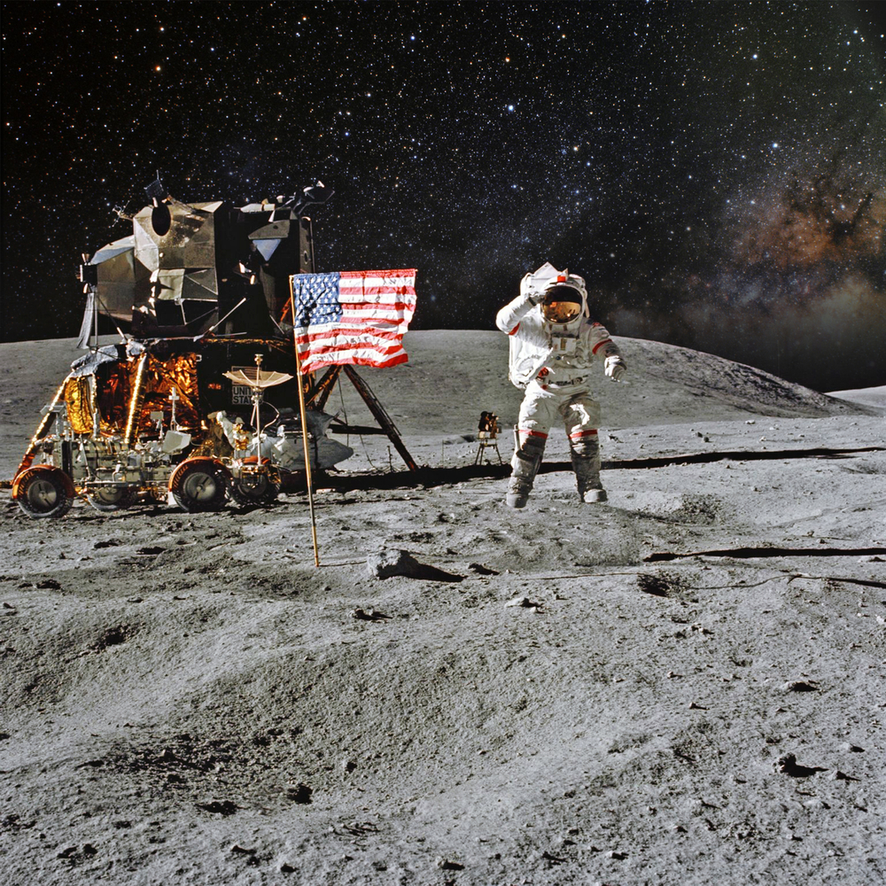 Астронавты высадились на Луну под техно.Вокруг Света. Украина