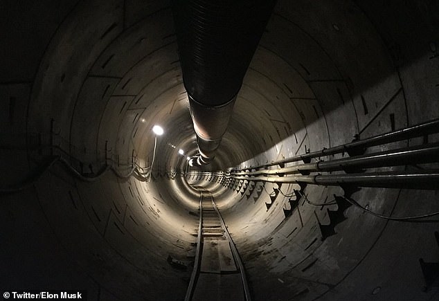 Илон Маск показал, что первый сверхскоростной туннель уже готов.Вокруг Света. Украина