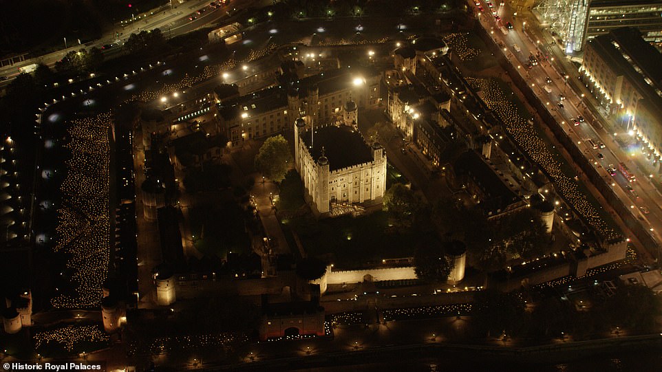 У Тауэра в Лондоне зажгли 10 тысяч огней (видео).Вокруг Света. Украина