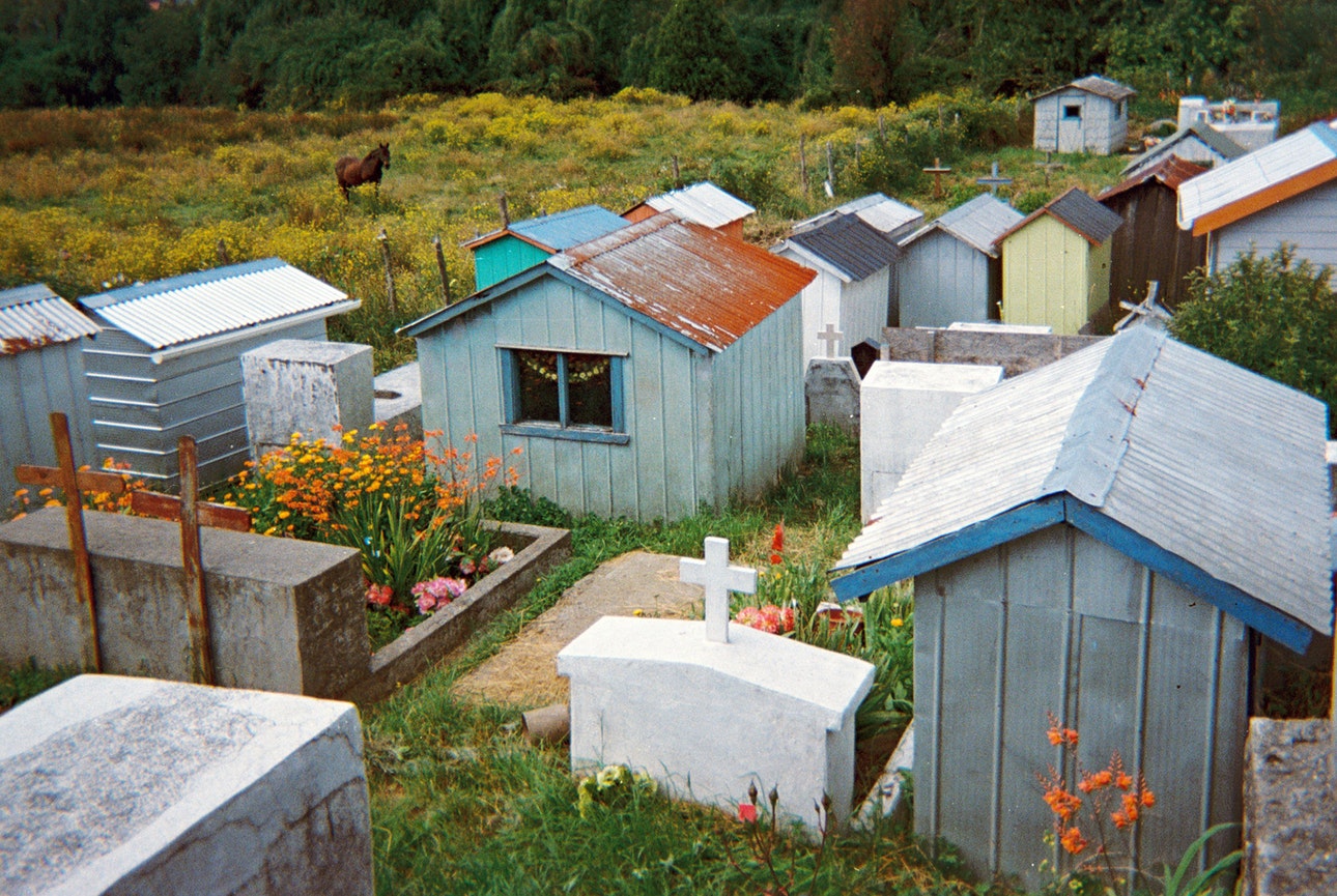В Чили мертвецам строят дома.Вокруг Света. Украина