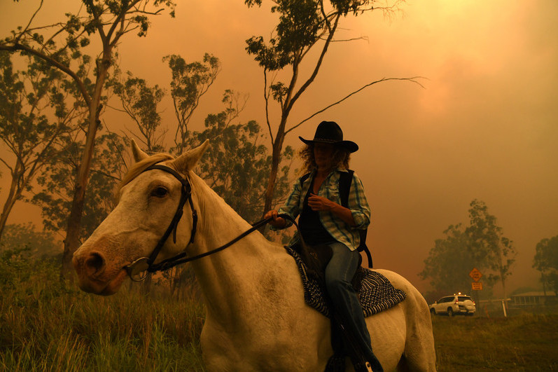 Лесные пожары в Австралии: власти объявили желтый уровень опасности