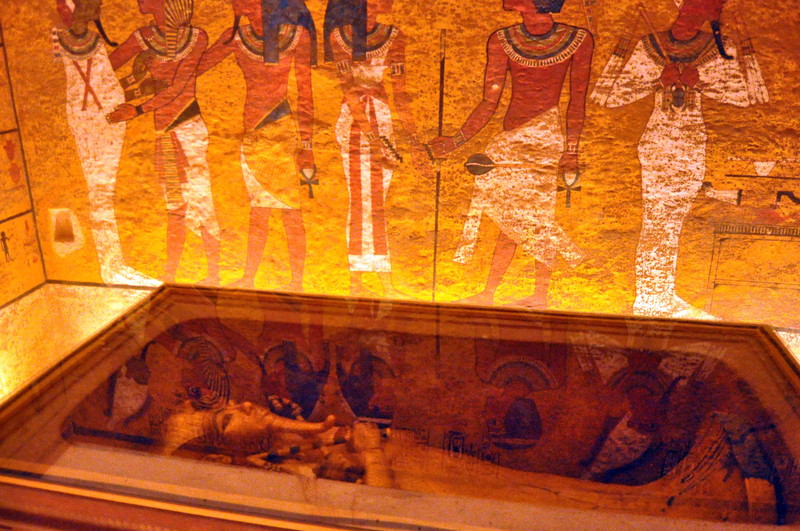 В Египте выставили на обозрение лицо и ноги Тутанхамона.Вокруг Света. Украина