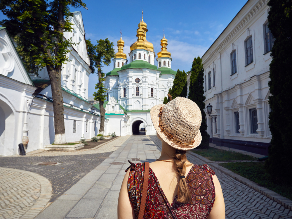 Киев повысил туристический сбор для иностранцев и украинцев