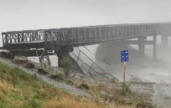 В Новой Зеландии река смыла мост.Вокруг Света. Украина