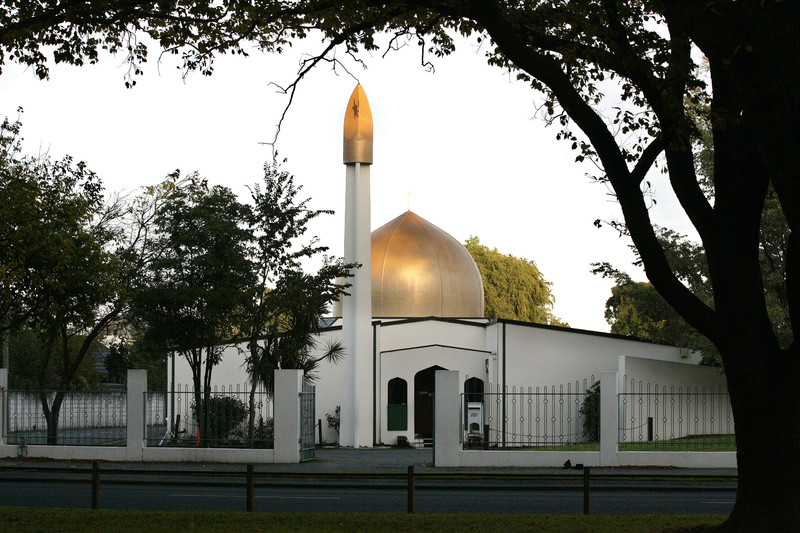 Перестрелка в мечети: в Новой Зеландии террористы атаковали мусульман