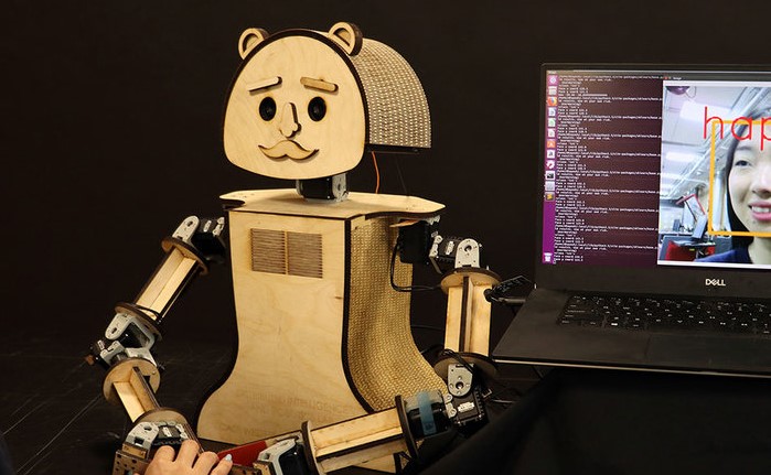 Роботы научились распознавать эмоции человека.Вокруг Света. Украина