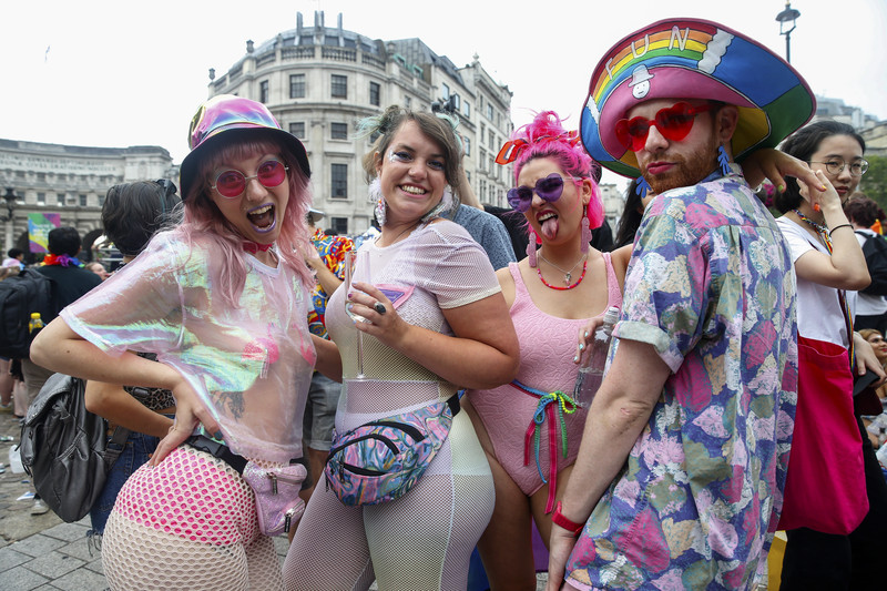 Футбольная ассоциация Англии примкнула к гей-параду.Вокруг Света. Украина
