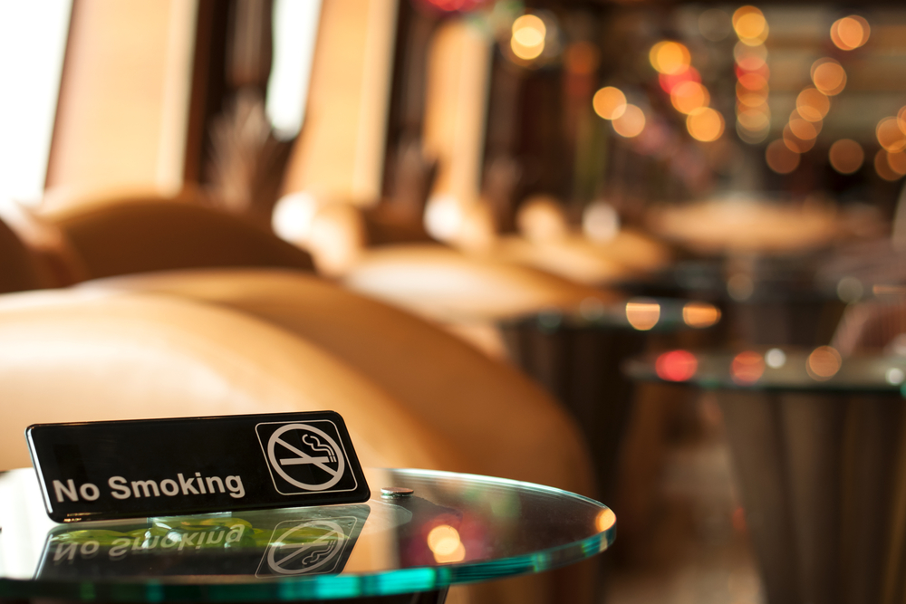 В Австрии запретили курить в барах и ресторанах
