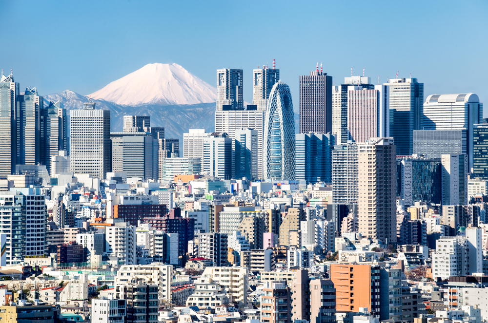 Токио признали самым безопасным городом мира