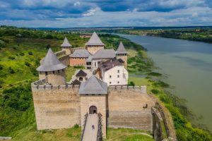 Украинские замки зарегистрировались в Tinder