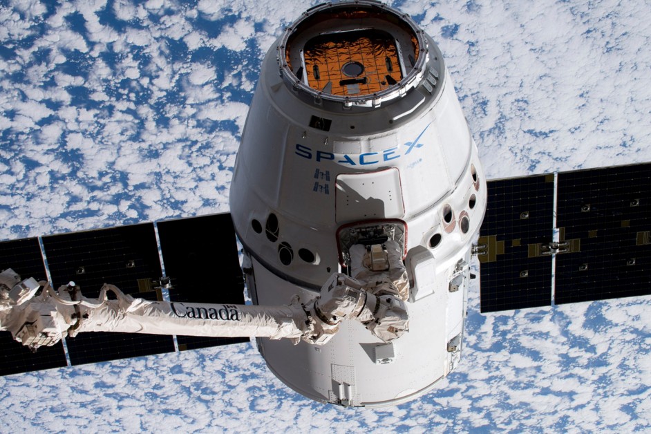 SpaceX показала спасательную систему пилотируемого корабля.Вокруг Света. Украина
