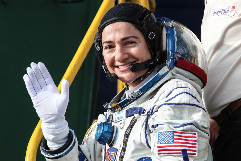 Женский экипаж НАСА наконец выйдет в открытый космос.Вокруг Света. Украина