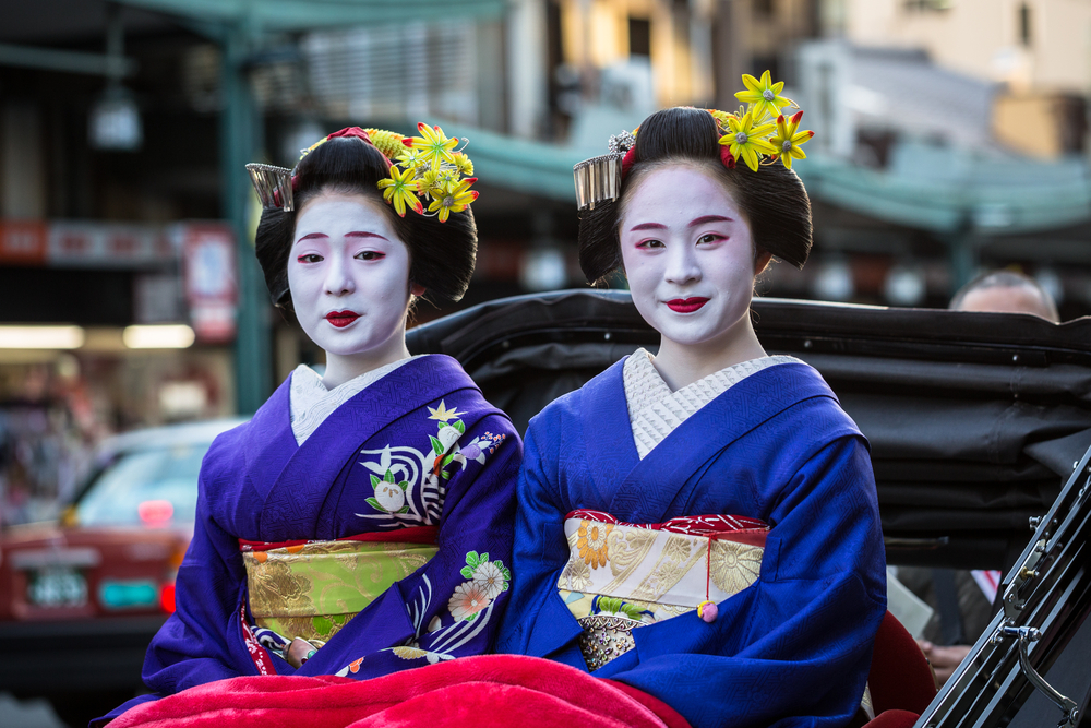 В Японии туристов будут штрафовать за докучание гейшам