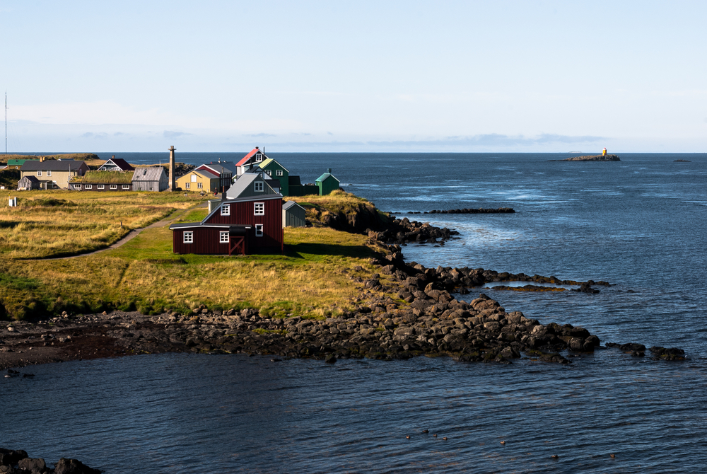 Исландский остров с шестью постоянными жителями признали лучшим в мире.Вокруг Света. Украина