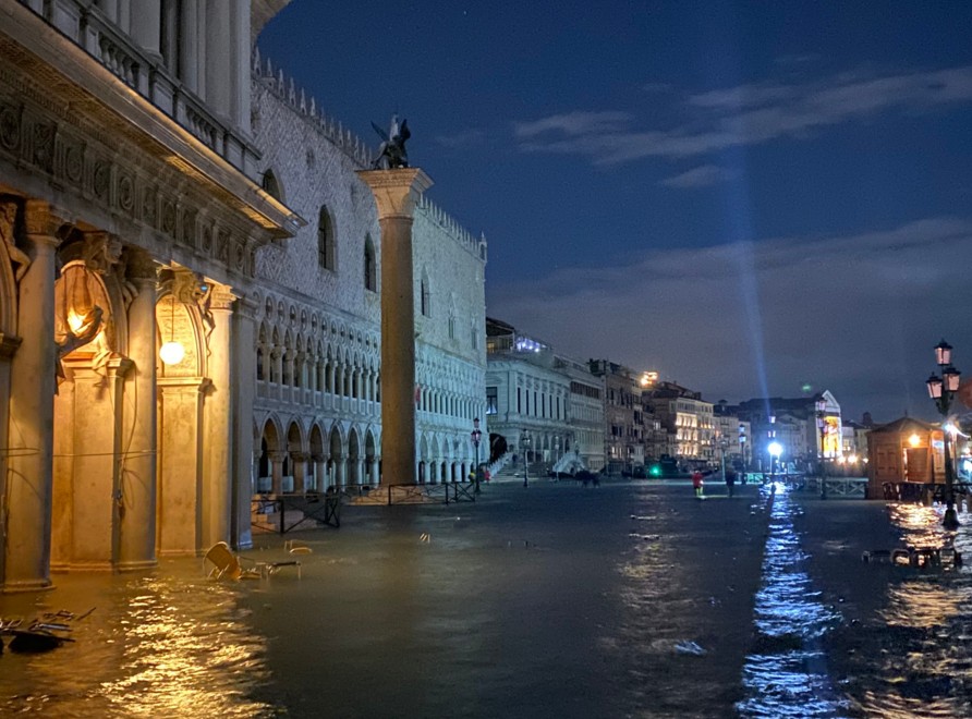 Наводнение в Венеции: город парализован, есть жертвы.Вокруг Света. Украина