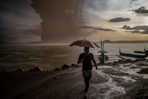 На Филиппинах проснулся вулкан Тааль, идет эвакуация