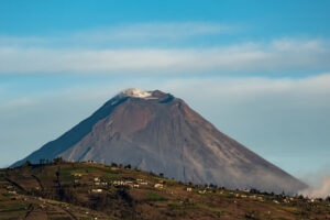 В Эквадоре может обрушиться 5023-метровый вулкан Тунгурауа