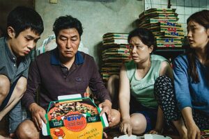 Фильм «Паразиты» сподвиг власти Сеула отремонтировать квартиры в подвалах