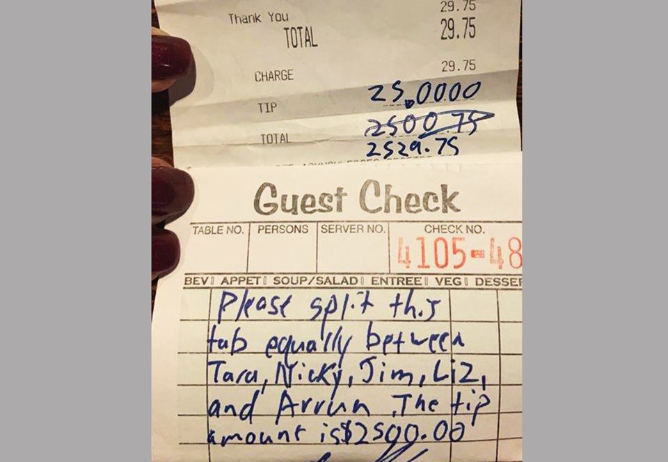 Американец оставил в баре $2500 чаевых к чеку на $30.Вокруг Света. Украина