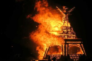 Фестиваль Burning Man проведут в онлайн-формате