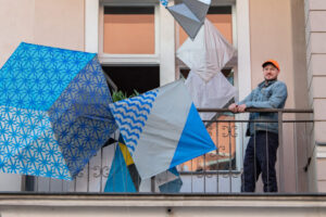 Берлинские художники превратили свои балконы в выставки