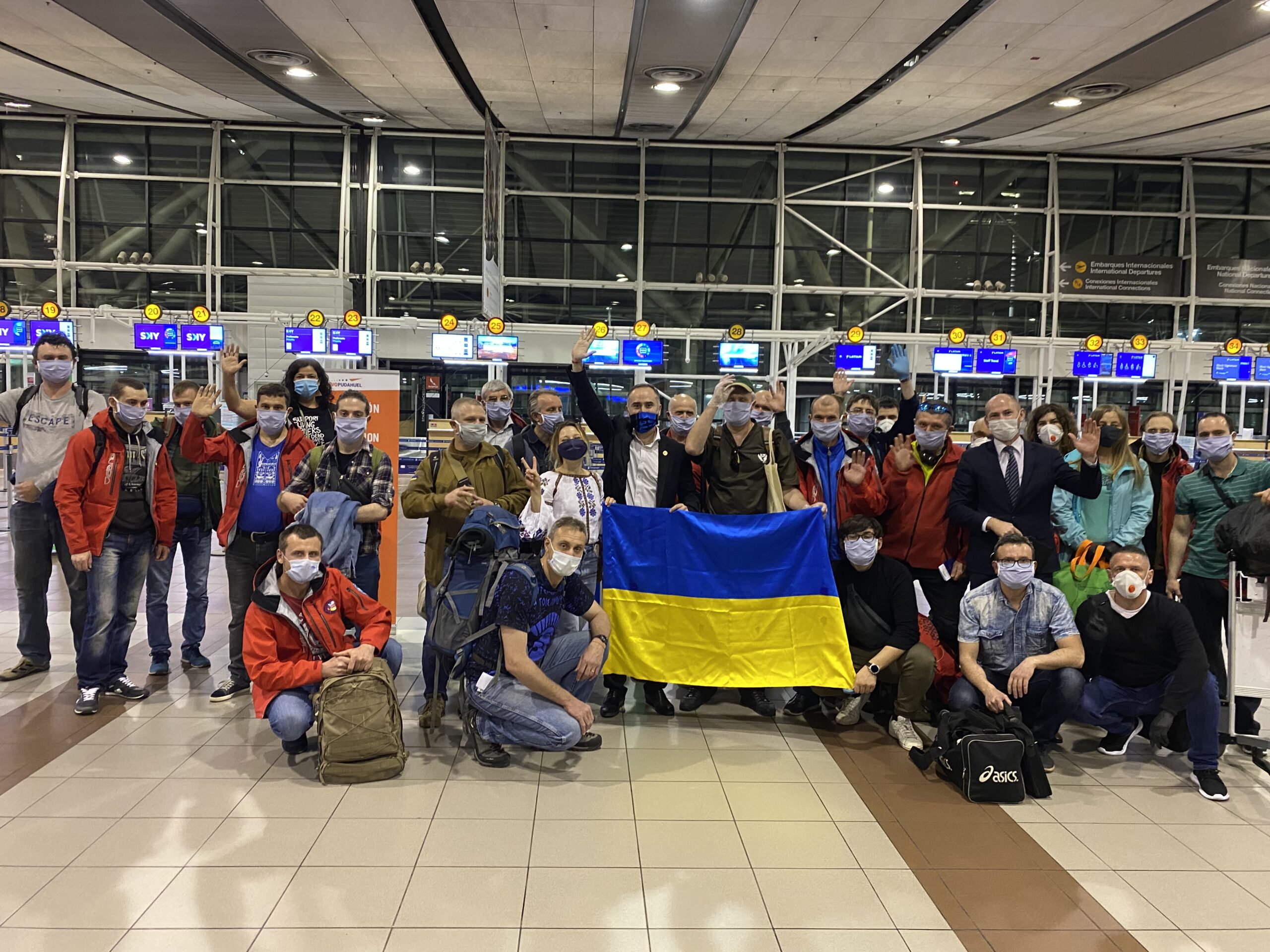 Украинские полярники из прошлогодней экспедиции едут домой.Вокруг Света. Украина