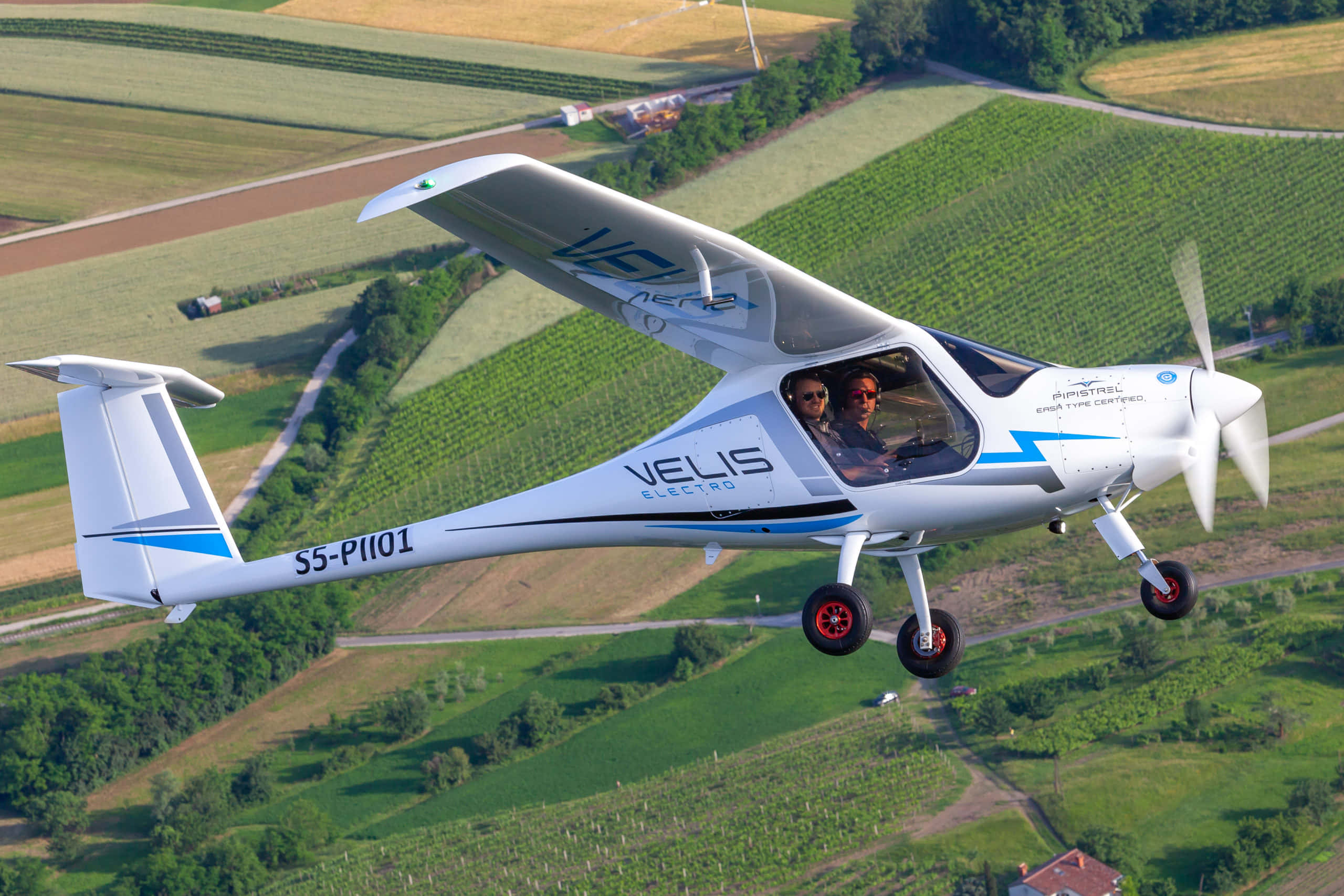 В Европе впервые сертифицировали полностью электрический самолет