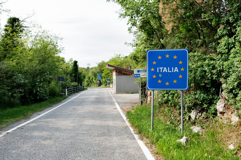 Италия первой из европейских стран полностью открыла границы